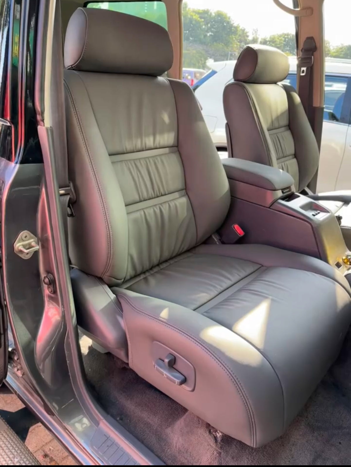94-97 Toyota Land Cruiser 80 Series (LC80) Premium Leather Upholstery Replacement Kit