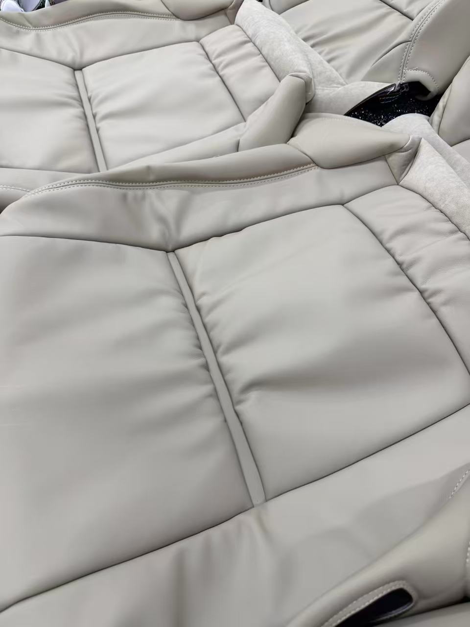 94-97 Toyota Land Cruiser 80 Series (LC80) Premium Leather Upholstery Replacement Kit